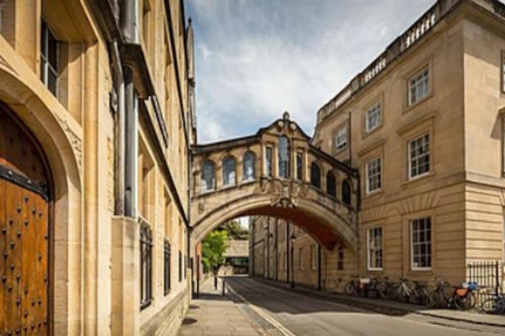 Modern 1-Bed Apartment, Plus Parking, Near Oxford And The Jr 外观 照片